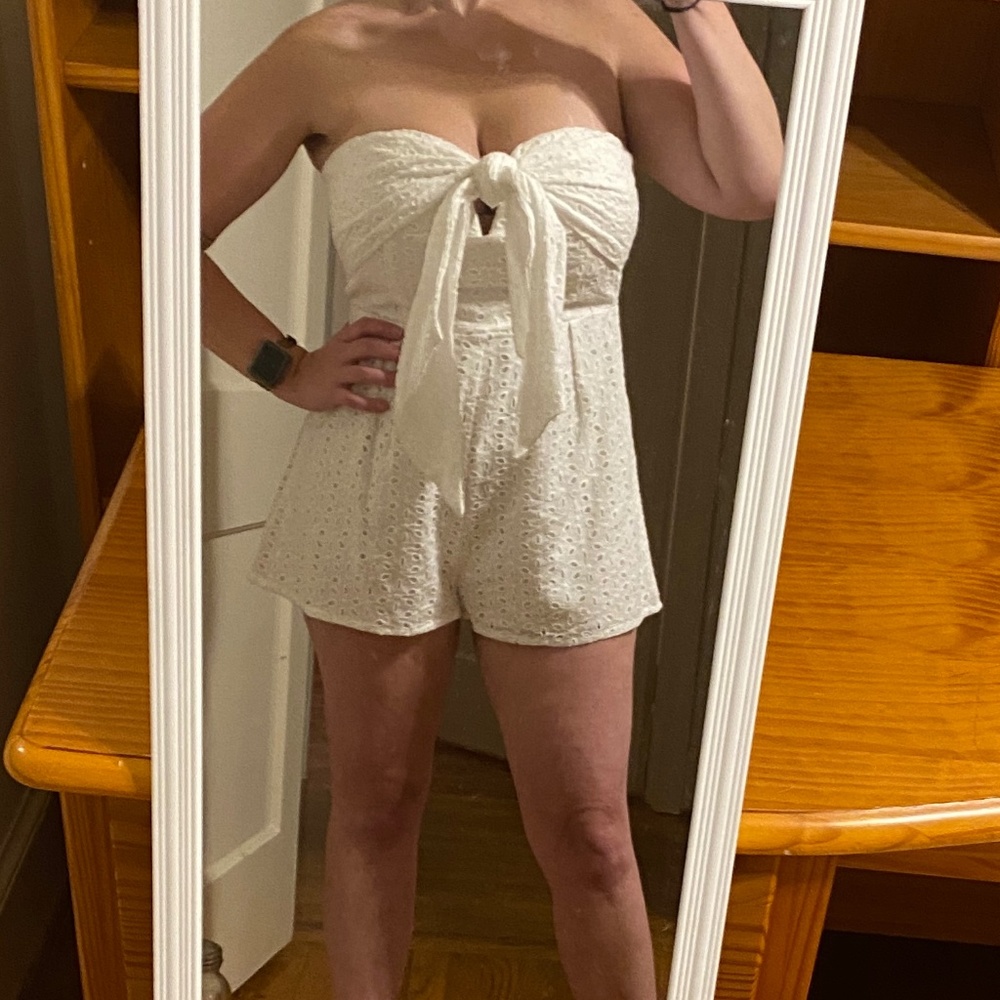 White Lace Romper - Size Medium - from Ivy & Leo - NEW WITH TAGS